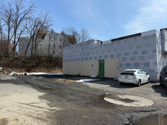 342 West Boylston Street, Worcester, MA 01606