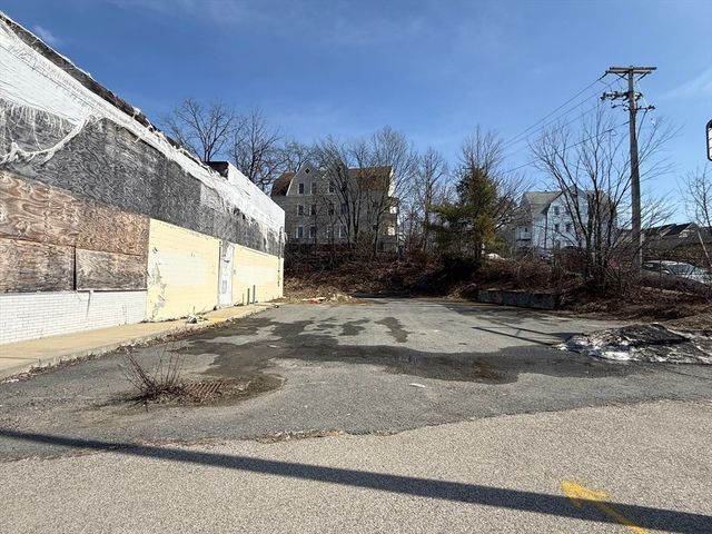 342 West Boylston Street, Worcester, MA 01606