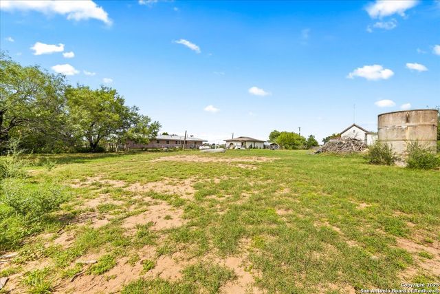 11295 Loop 107, Adkins, TX 78101