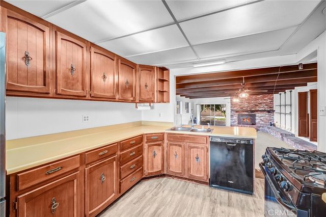 6361 Los Robles, Buena Park, CA 90621