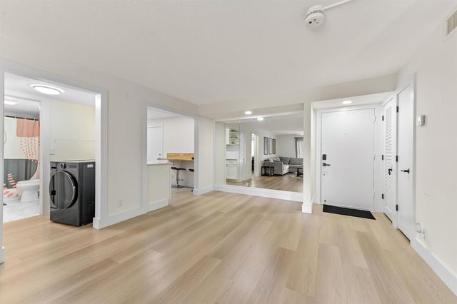 1428 SE 4th Avenue 215, Deerfield Beach, FL 33441