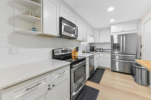 1428 SE 4th Avenue 215, Deerfield Beach, FL 33441