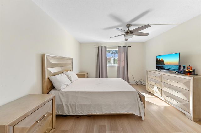 1428 SE 4th Avenue 215, Deerfield Beach, FL 33441
