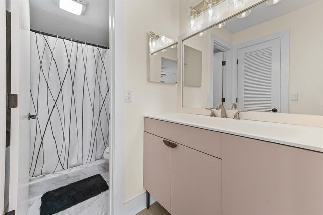 1428 SE 4th Avenue 215, Deerfield Beach, FL 33441