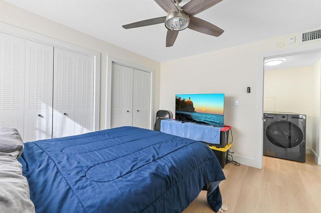 1428 SE 4th Avenue 215, Deerfield Beach, FL 33441