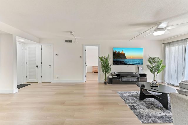 1428 SE 4th Avenue 215, Deerfield Beach, FL 33441