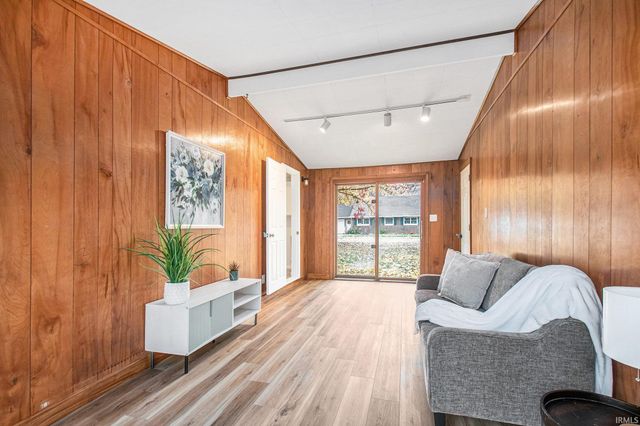 115 Hollywood Avenue, Elkhart, IN 46516