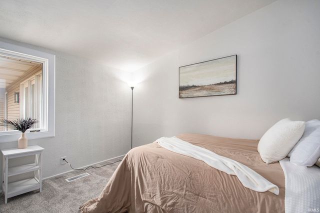 115 Hollywood Avenue, Elkhart, IN 46516