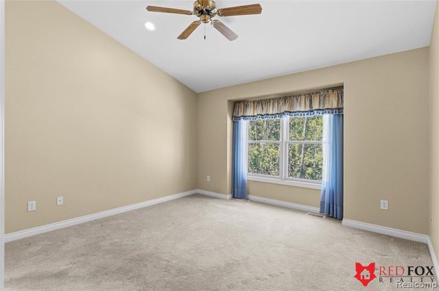 1199 Creek View Court, Burton, MI 48509
