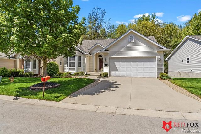 1199 Creek View Court, Burton, MI 48509
