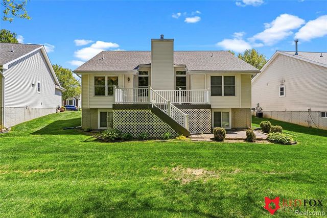 1199 Creek View Court, Burton, MI 48509