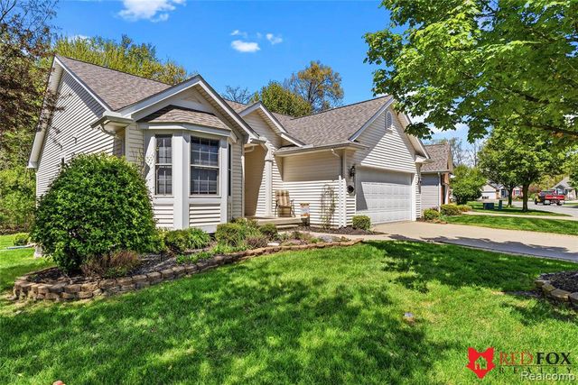 1199 Creek View Court, Burton, MI 48509