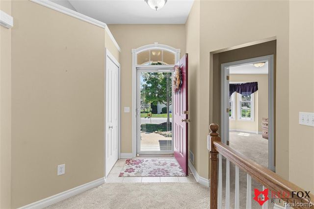 1199 Creek View Court, Burton, MI 48509