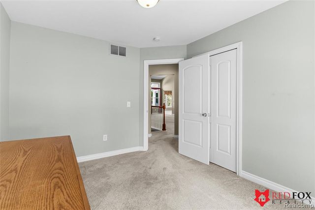 1199 Creek View Court, Burton, MI 48509