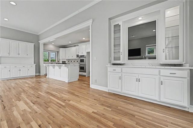 5802 W 140th Terrace, Overland Park, KS 66223