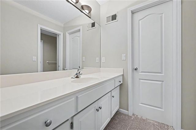5802 W 140th Terrace, Overland Park, KS 66223