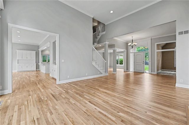 5802 W 140th Terrace, Overland Park, KS 66223