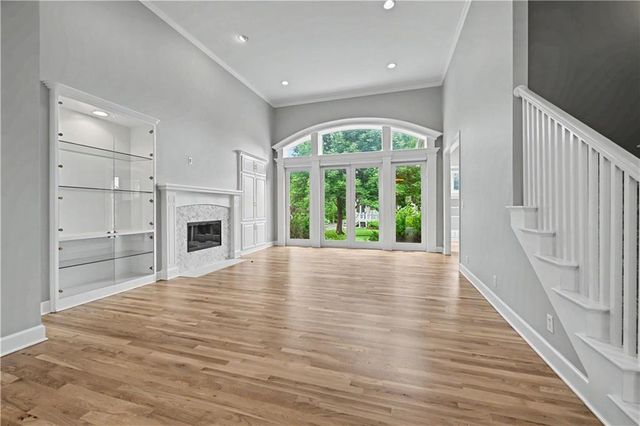5802 W 140th Terrace, Overland Park, KS 66223