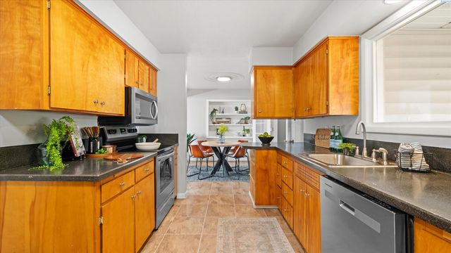 504 W 28th Ave, Kennewick, WA 99337