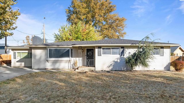 504 W 28th Ave, Kennewick, WA 99337