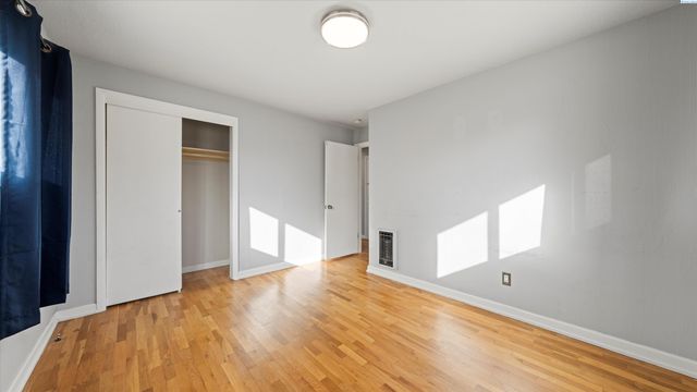 504 W 28th Ave, Kennewick, WA 99337