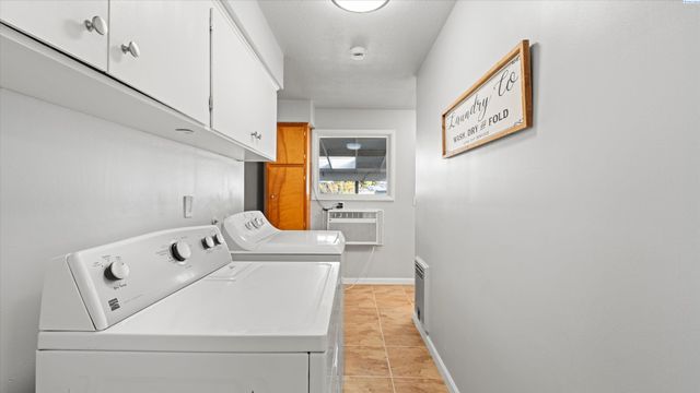 504 W 28th Ave, Kennewick, WA 99337