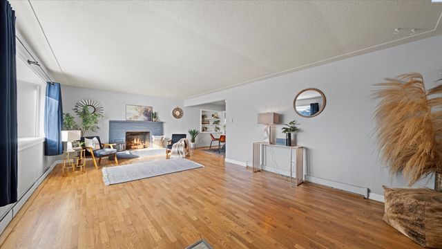 504 W 28th Ave, Kennewick, WA 99337