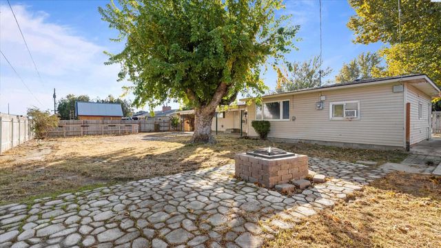 504 W 28th Ave, Kennewick, WA 99337