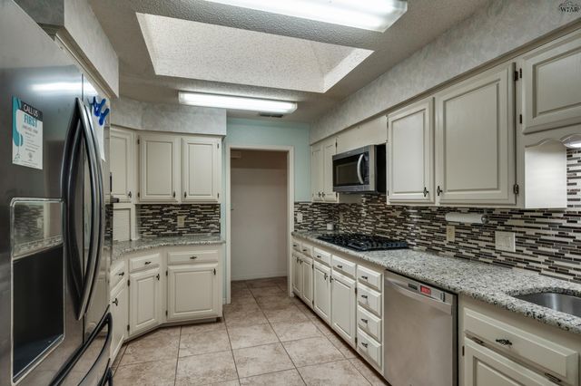 4808 ROYAL OAK STREET, Wichita Falls, TX 76308