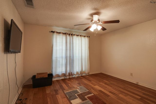 4808 ROYAL OAK STREET, Wichita Falls, TX 76308