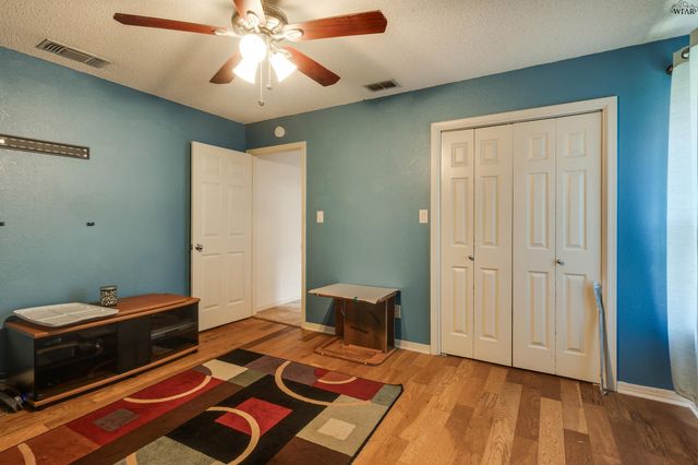 4808 ROYAL OAK STREET, Wichita Falls, TX 76308