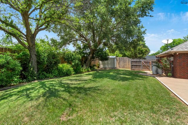 4808 ROYAL OAK STREET, Wichita Falls, TX 76308