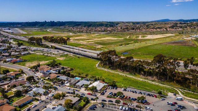 Hacienda Dr, Oceanside, CA 92058