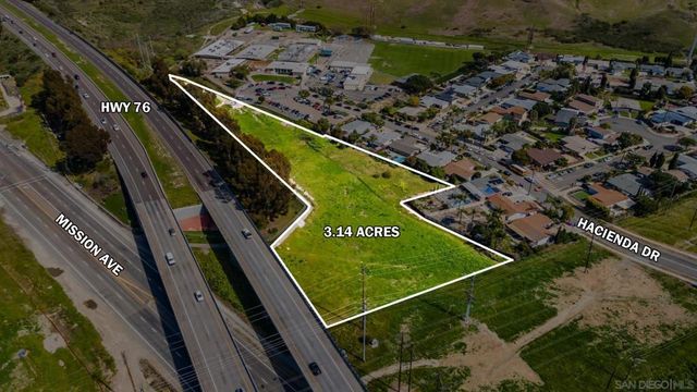 Hacienda Dr, Oceanside, CA 92058