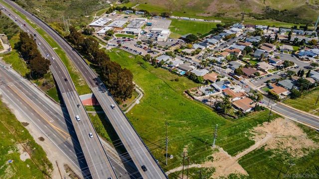 Hacienda Dr, Oceanside, CA 92058