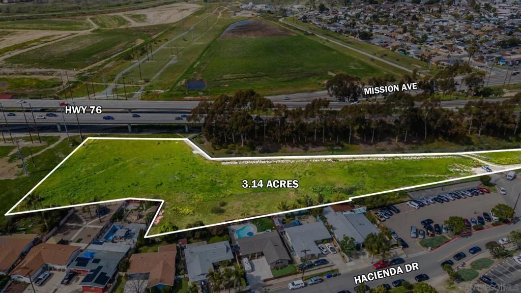 Hacienda Dr, Oceanside, CA 92058