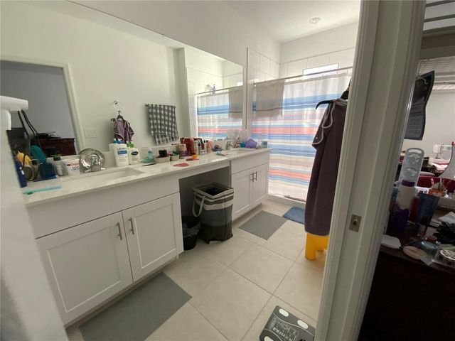 10823 FORT WHITE COURT, Tampa, FL 33647