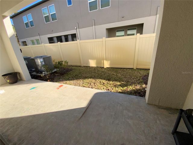 10823 FORT WHITE COURT, Tampa, FL 33647