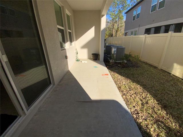10823 FORT WHITE COURT, Tampa, FL 33647