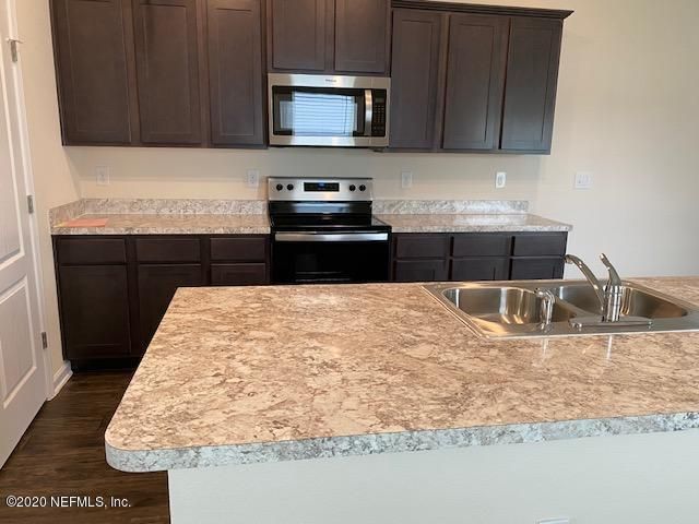 8256 MEADOW WALK Lane, Jacksonville, FL 32256