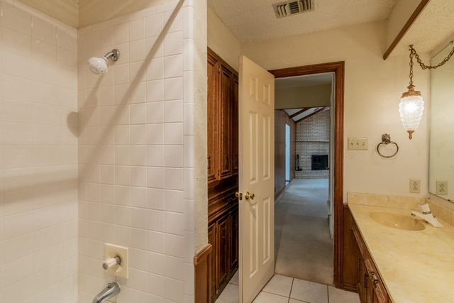 5714 73rd Street, Lubbock, TX 79424