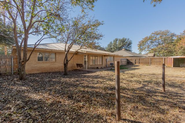 5714 73rd Street, Lubbock, TX 79424