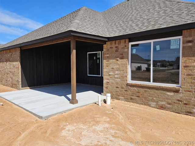10868 S 278th East Avenue, Coweta, OK 74429