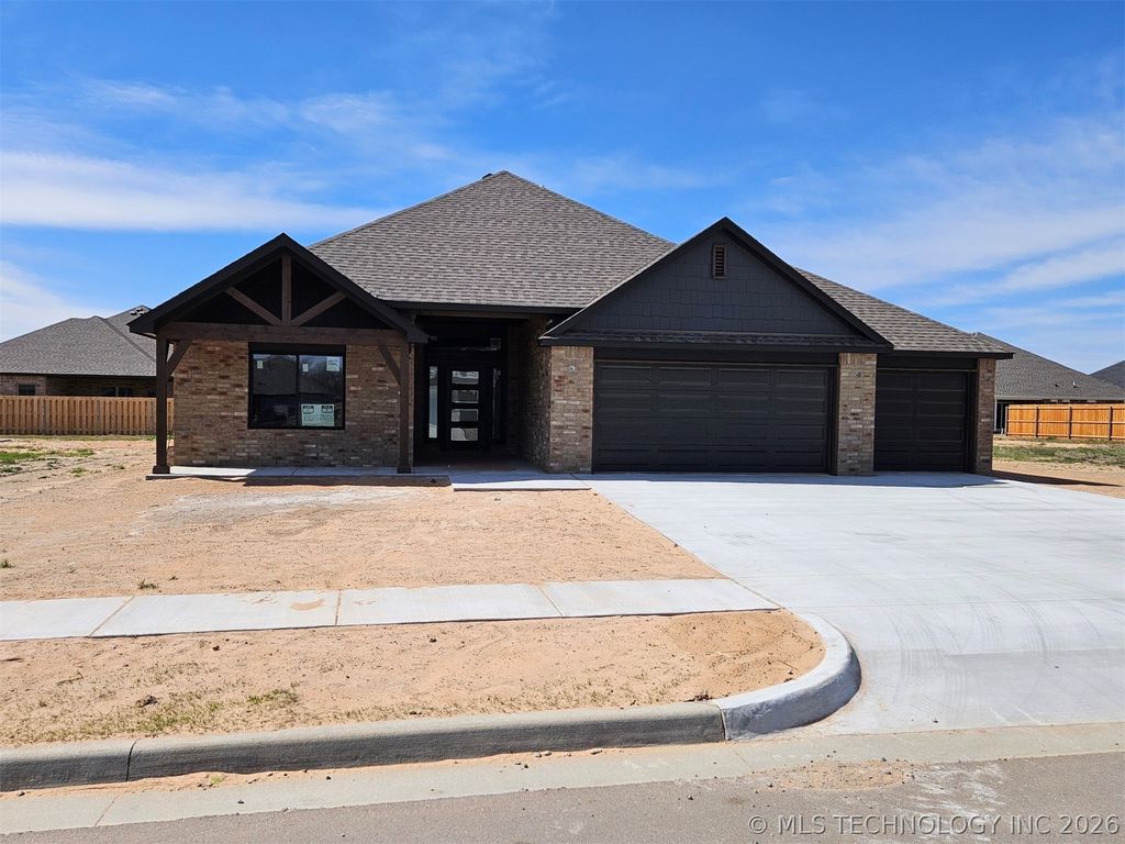 10868 S 278th East Avenue, Coweta, OK 74429