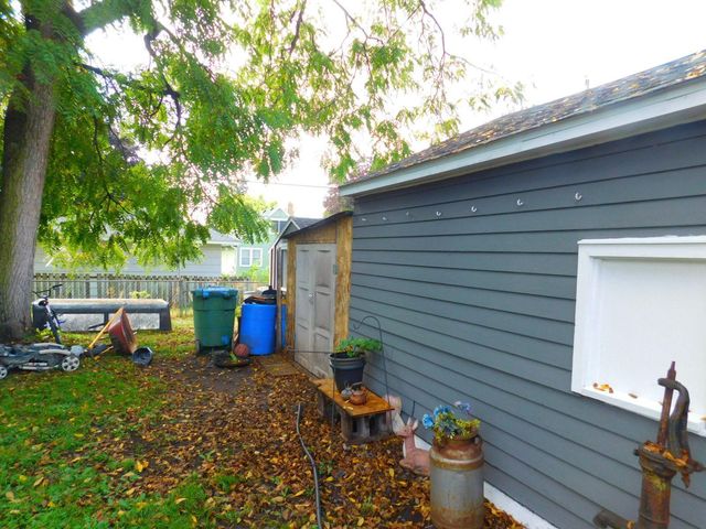 1698 Arlington Avenue E, Saint Paul, MN 55106