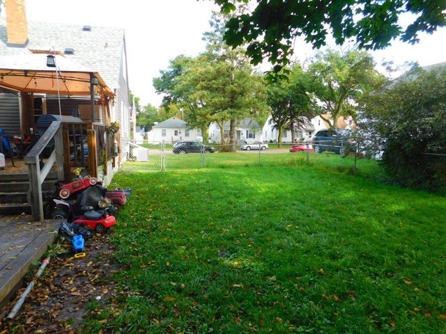 1698 Arlington Avenue E, Saint Paul, MN 55106