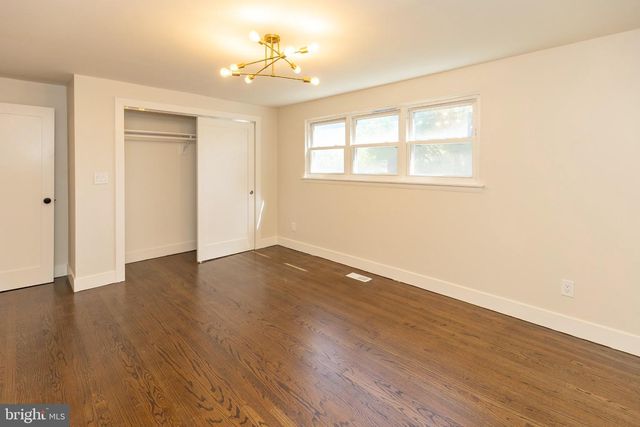 116 LAUREBA AVE, Stratford, NJ 08084