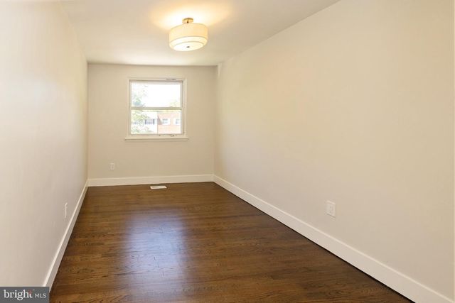 116 LAUREBA AVE, Stratford, NJ 08084