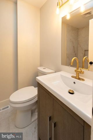 116 LAUREBA AVE, Stratford, NJ 08084