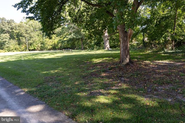 116 LAUREBA AVE, Stratford, NJ 08084